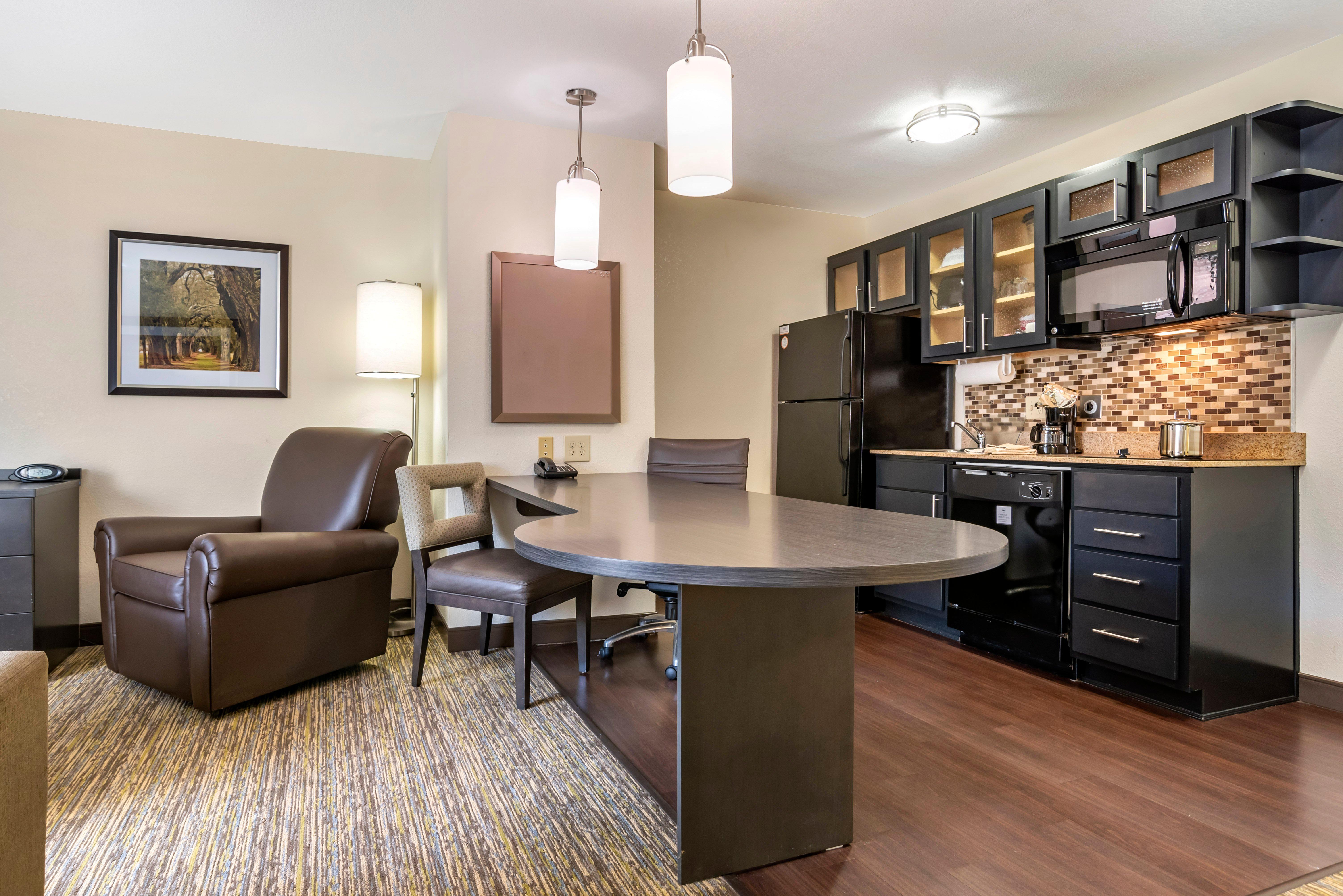 Candlewood Suites Alabaster By Ihg Екстериор снимка